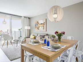 Sitges Spaces Oasis Penthouse 3 Bedroom, 2 Bathroom, Terrace, Pool, Sleeps up to 6